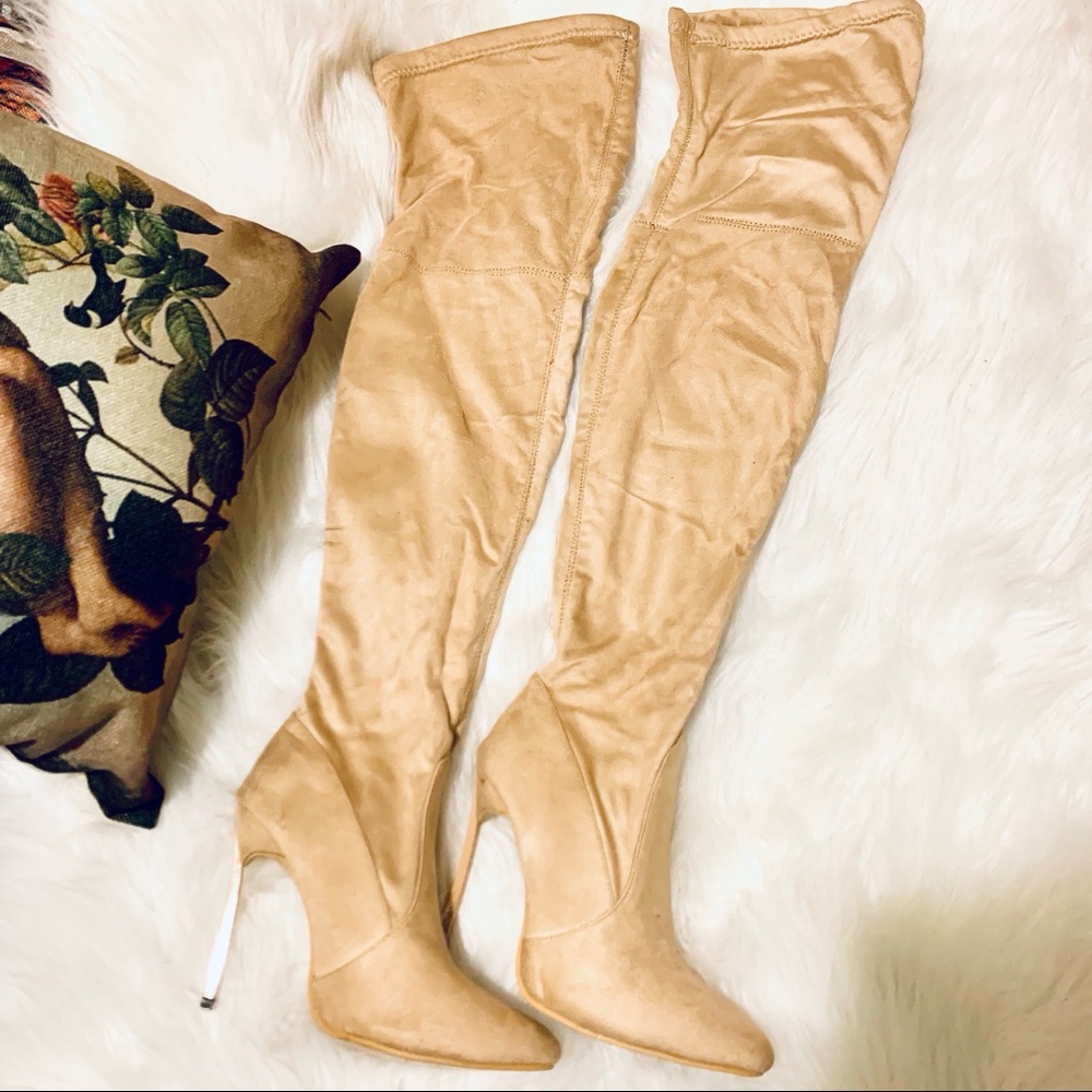 *PRICED TO SELL⚡️Super Warm Thigh High Boots 🌸